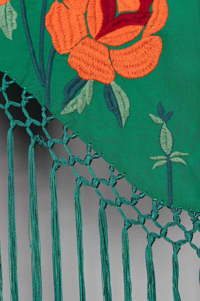 Mantoncillo estampado flor color verde