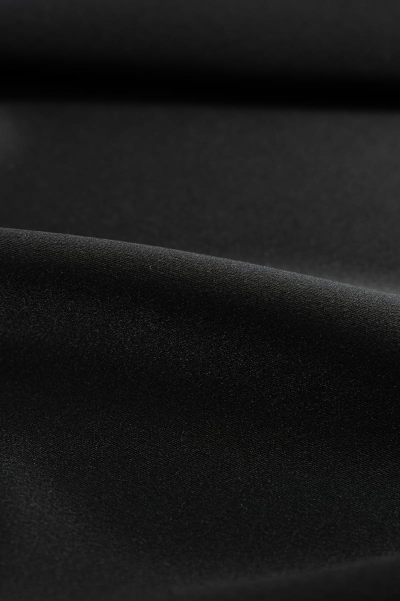 Crep saten licra color negro