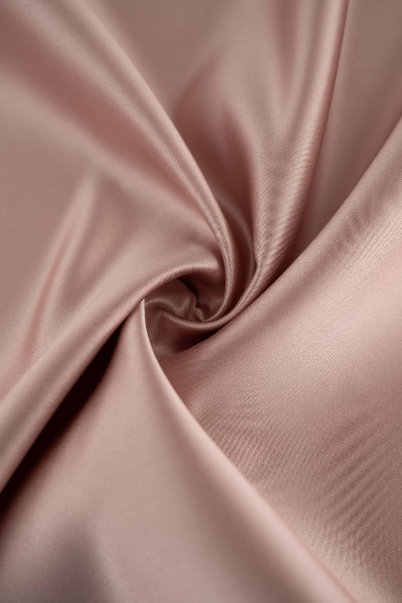 tela saten raso en rosa nude
