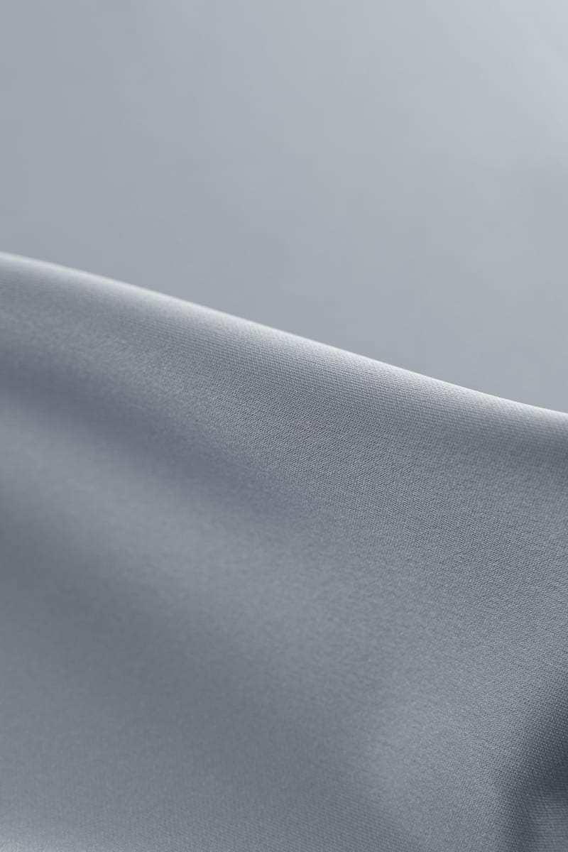 Crep saten color gris