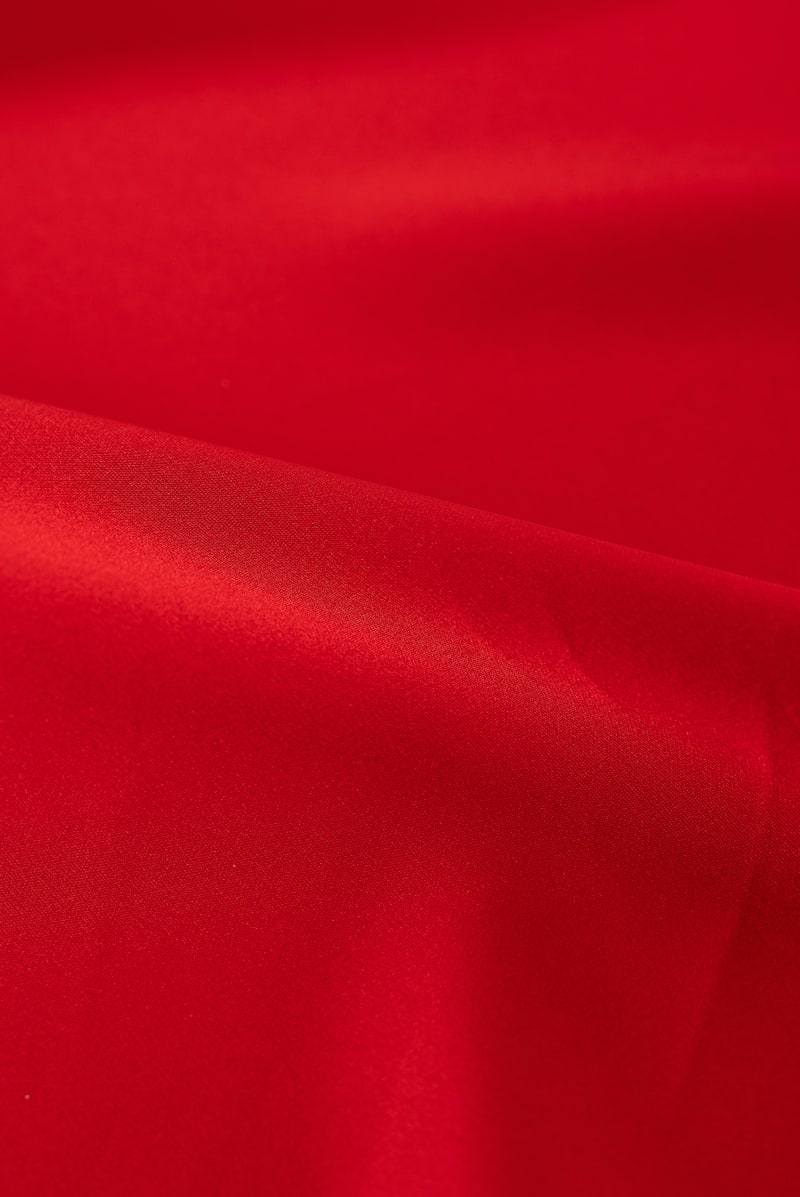 Crep saten color rojo