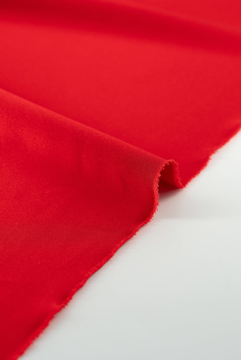 Crep saten color rojo