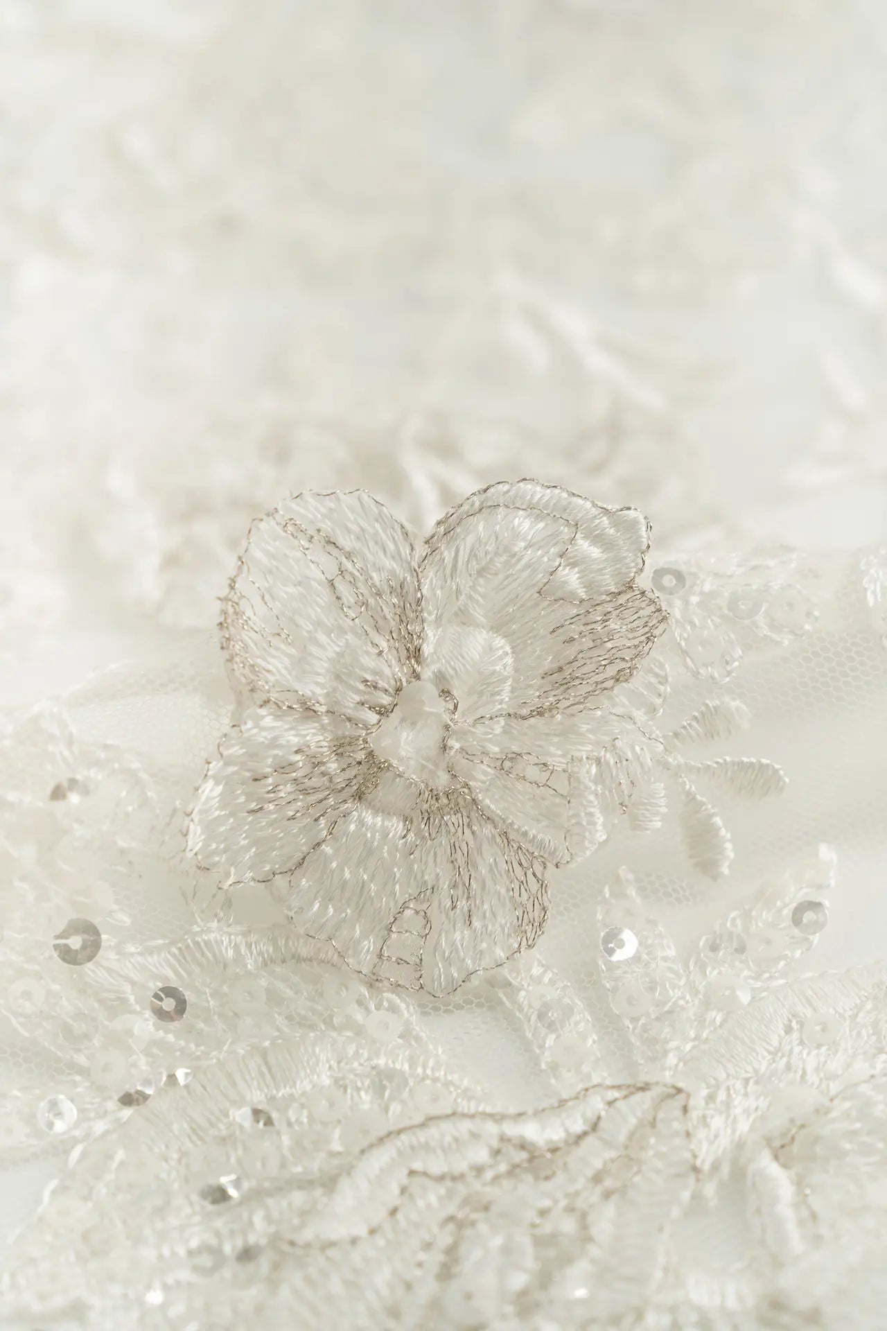 Tule com strass, para noivas