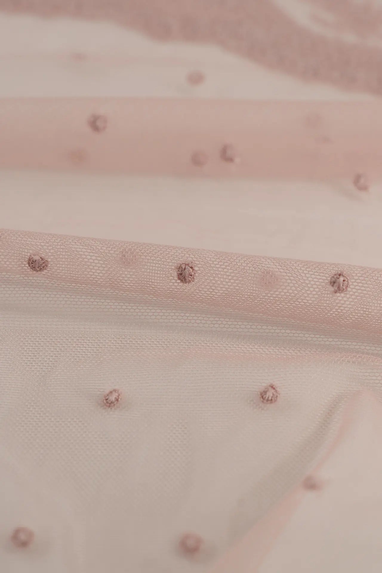 tule bordado plumeti maquilhagem borda ondas