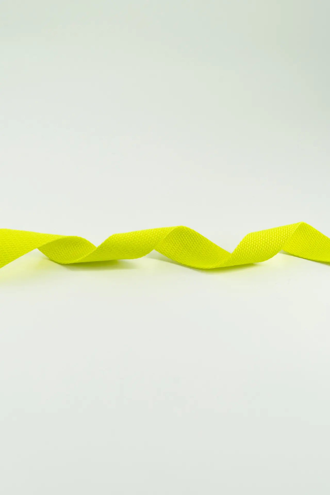 alça de mochila amarelo fluorescente