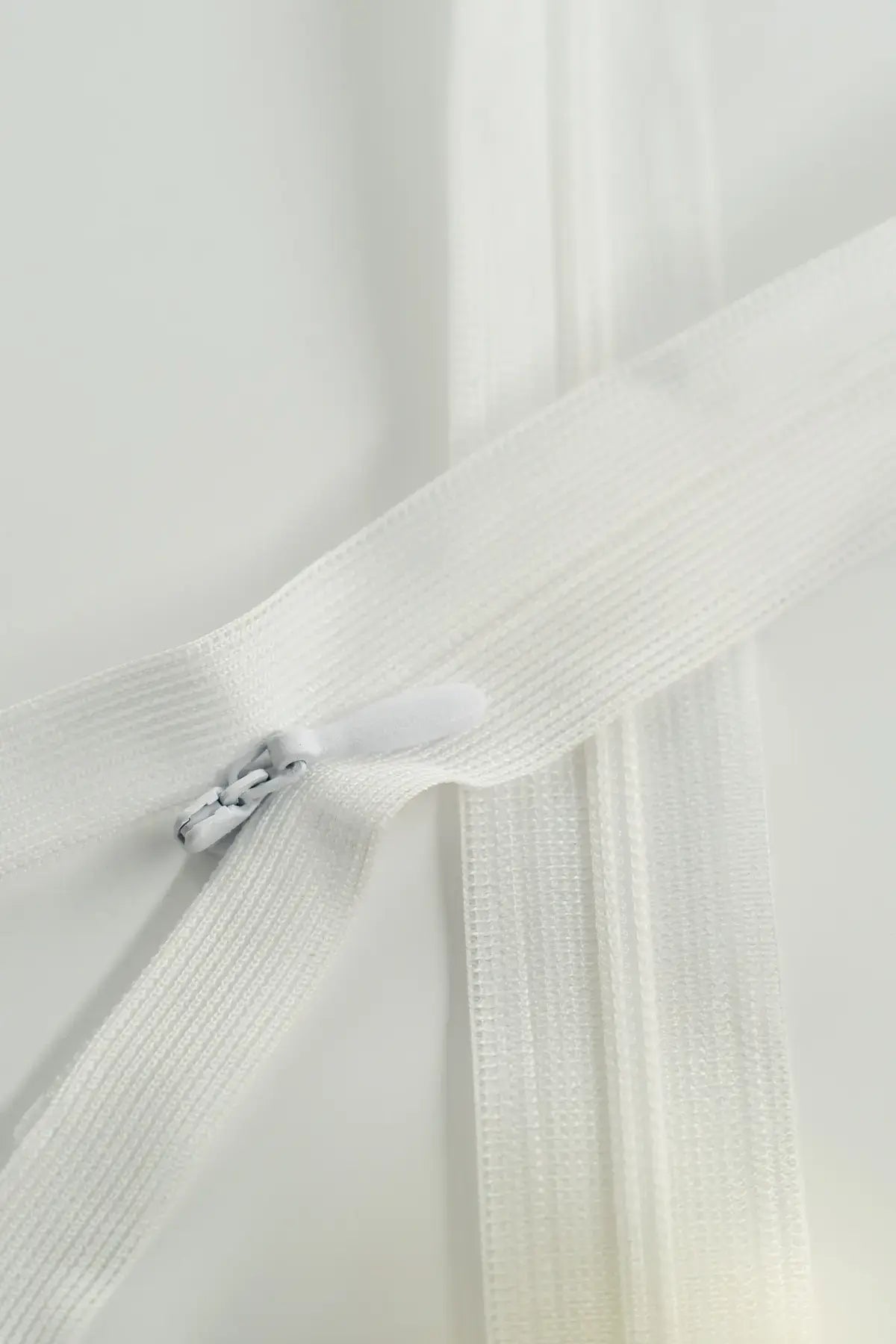 Cremallera invisible 3660 18cm c/501
