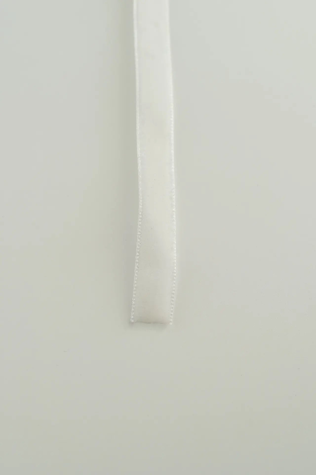 Fita de veludo branco