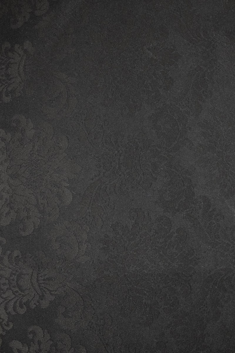 Damasco floral negro