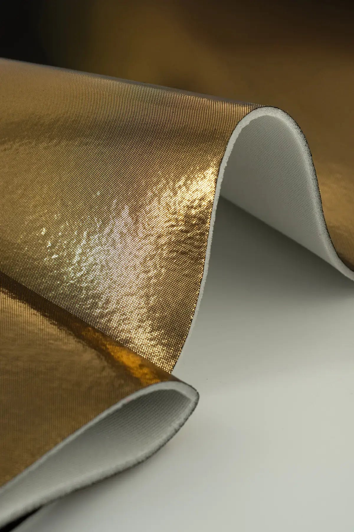 Foam metalizado nos  rich gold