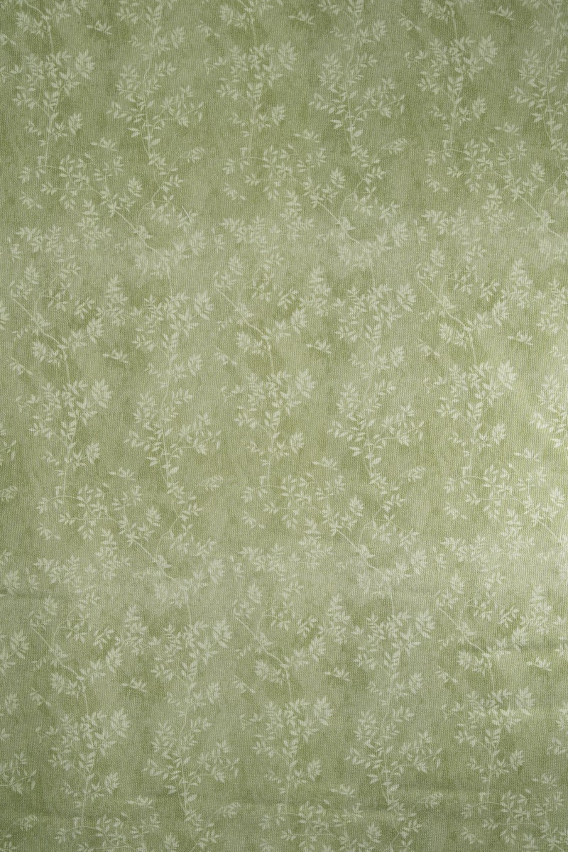 Loneta flores color verde