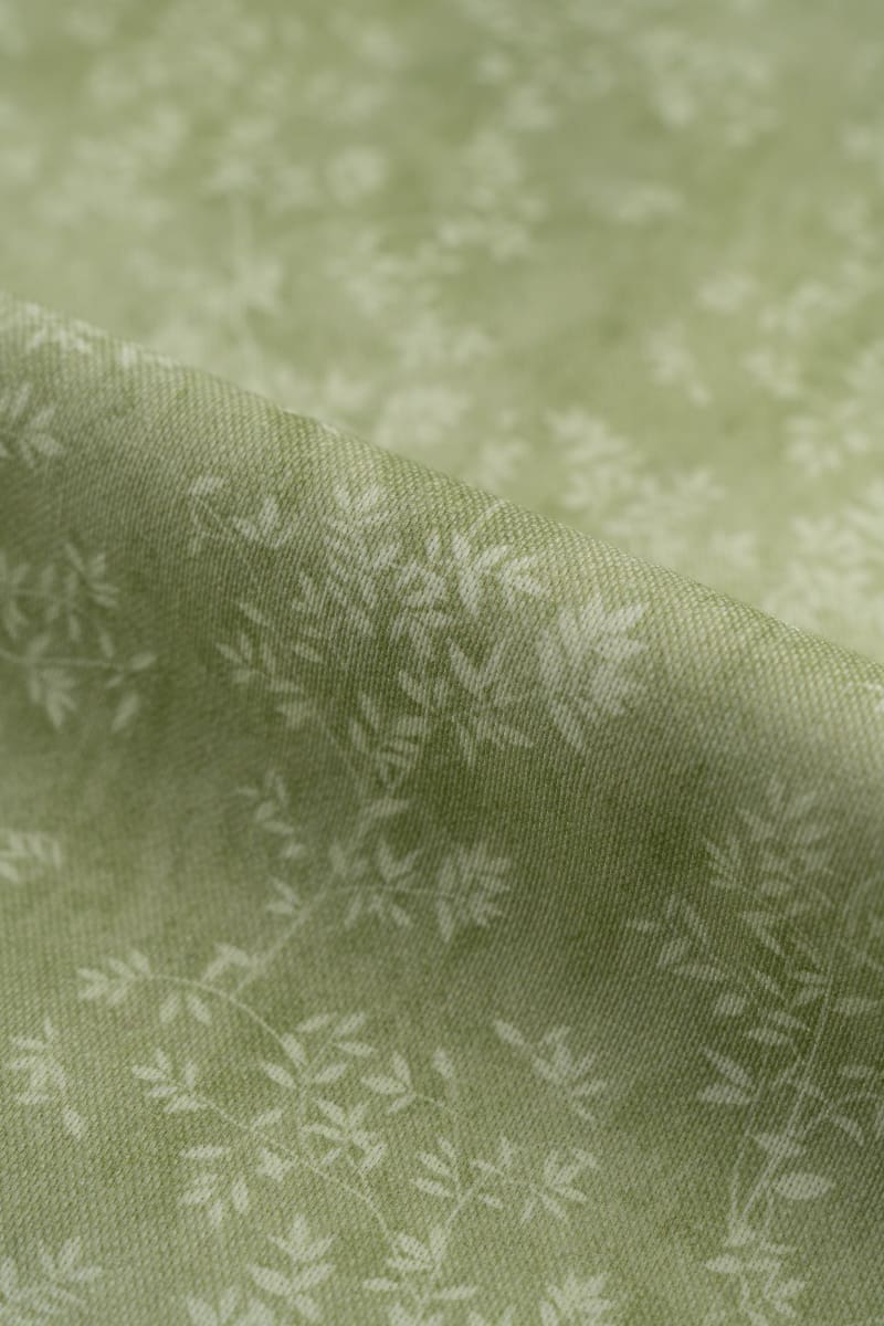 Loneta flores color verde