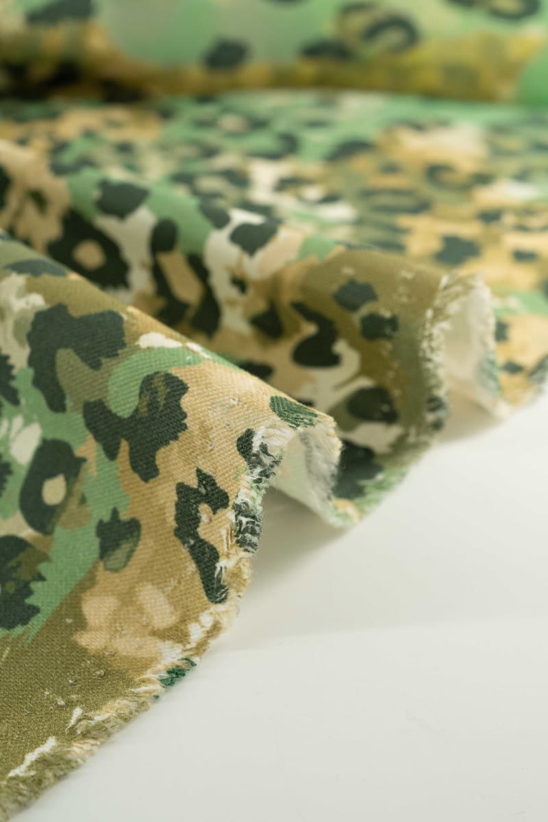 Loneta animal print verde menta