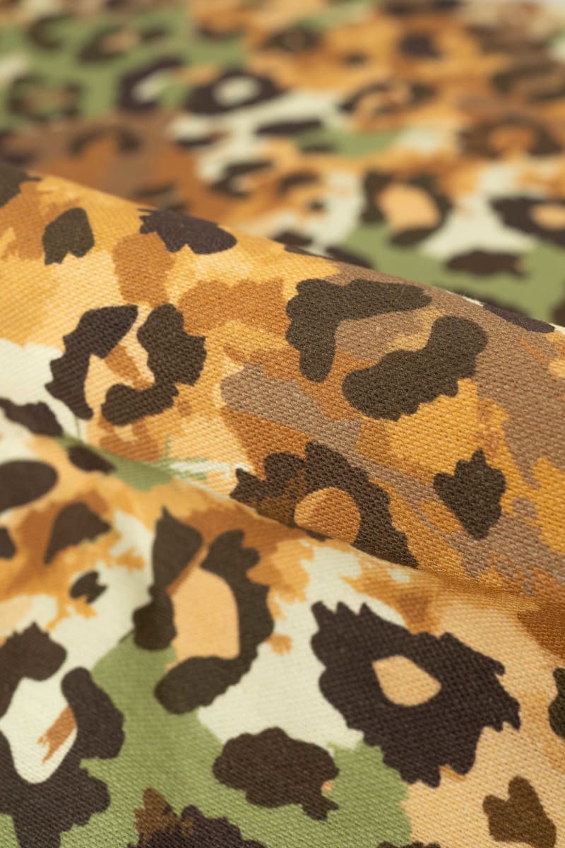 Loneta animal print marrón chocolate
