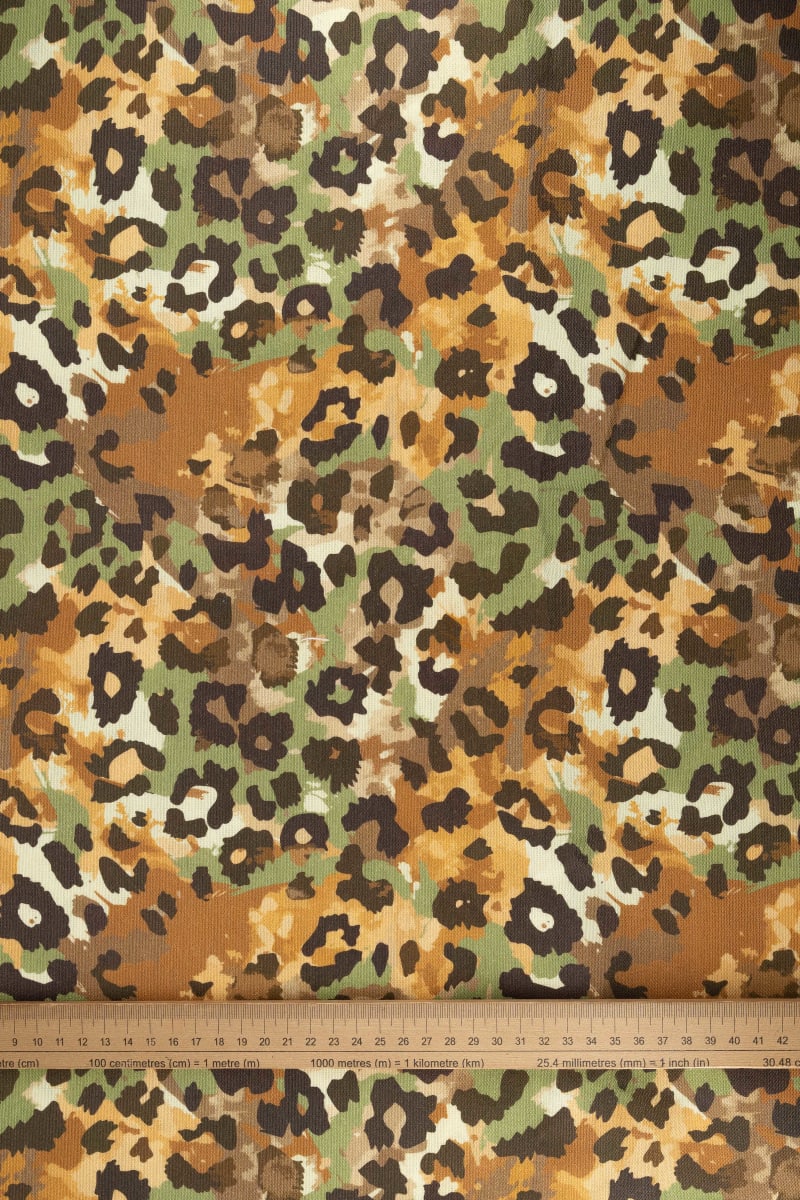 Loneta animal print marrón chocolate