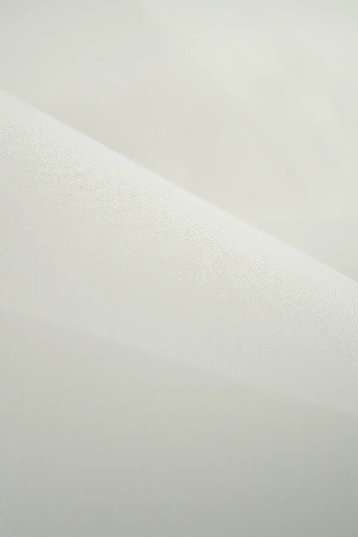 Organdie color blanco liso 