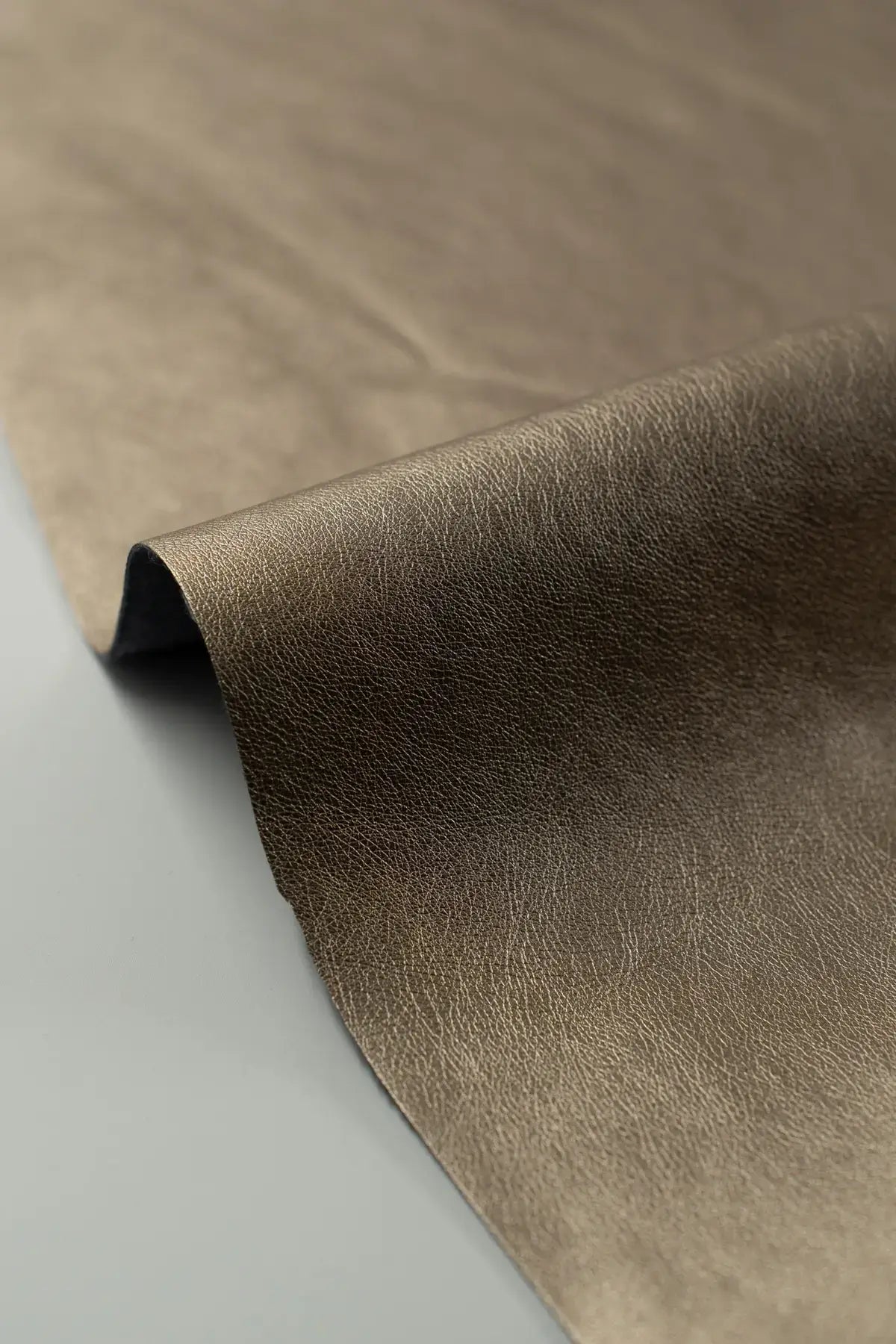 Piel sintetica yvoire  frosted almond