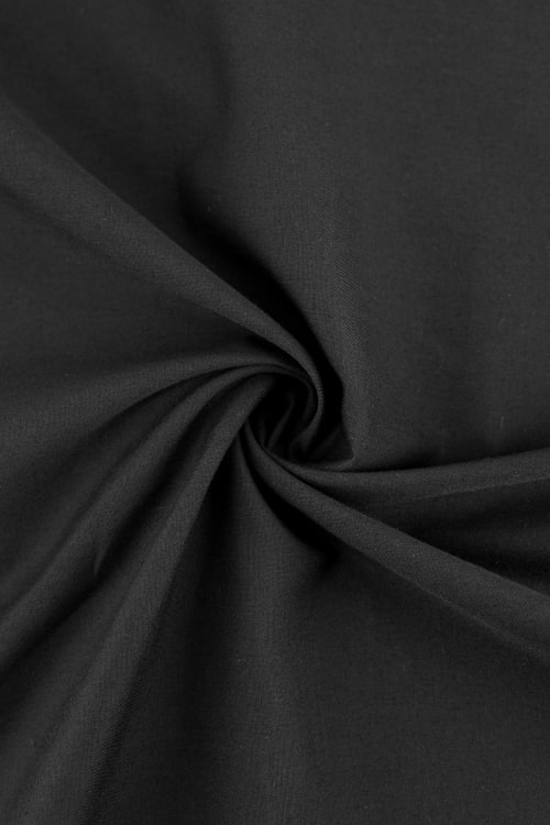 Popelin color negro