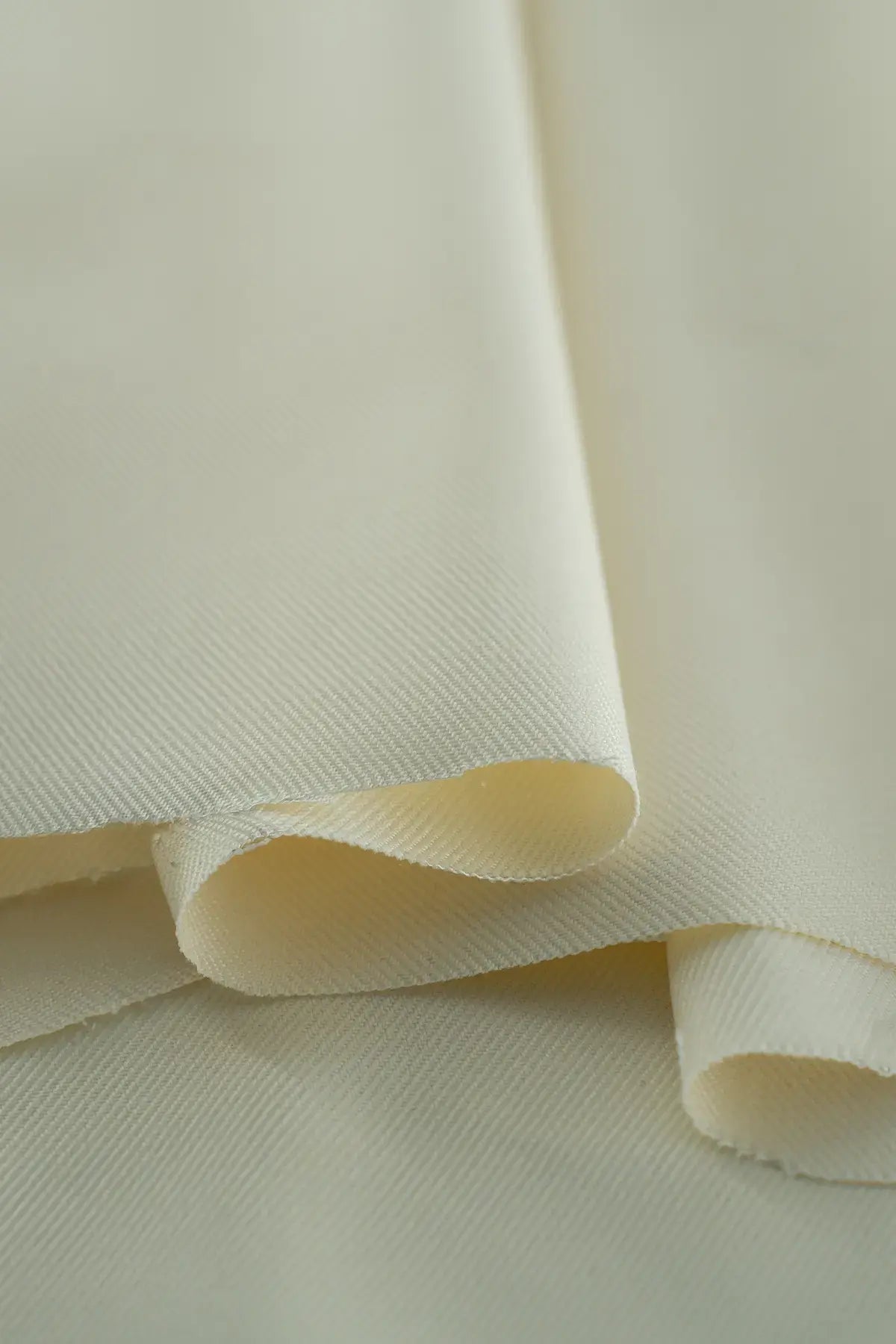 Sarga esencial  winter white