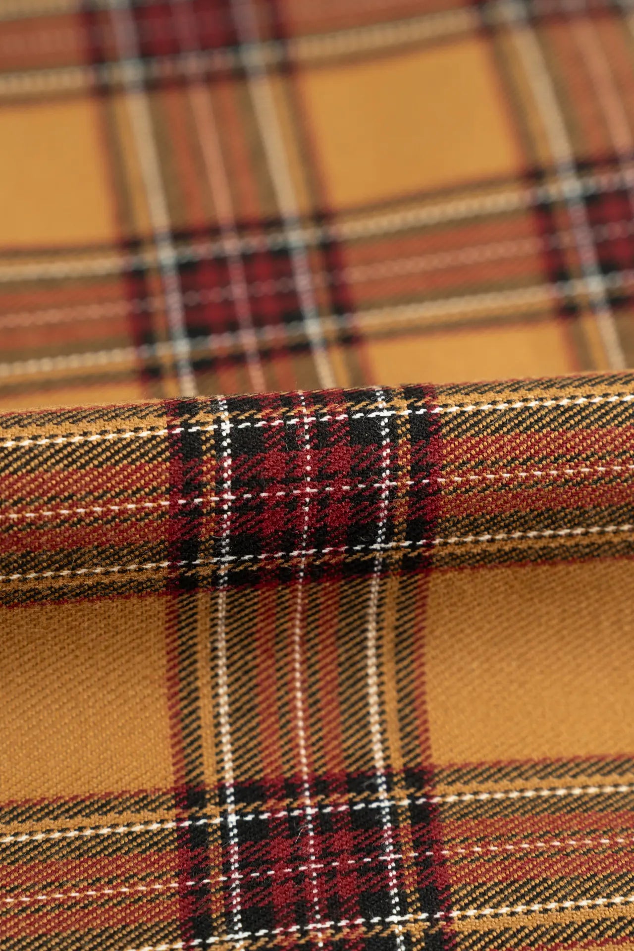 Sarja xadrezada castanho espinheiro