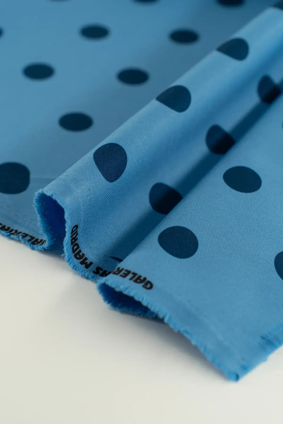 Strech macarena heritage blue