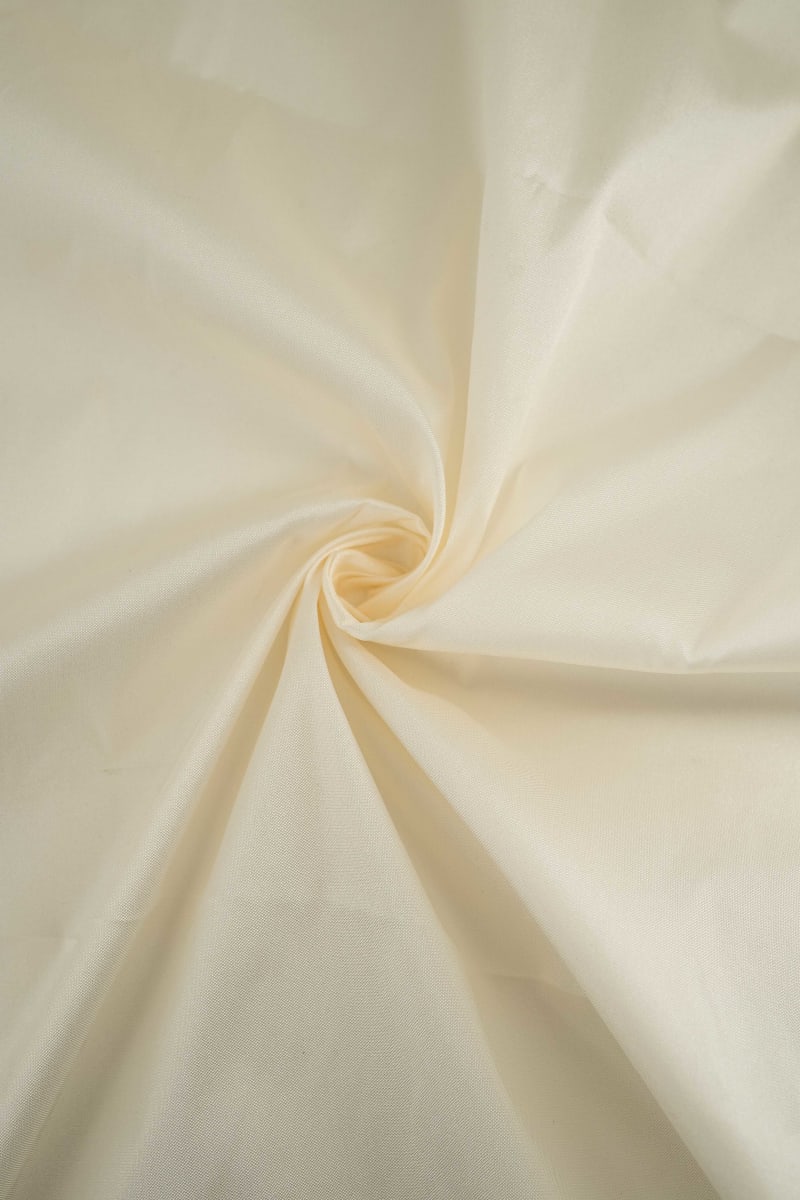 TAFETAN liso blanco roto