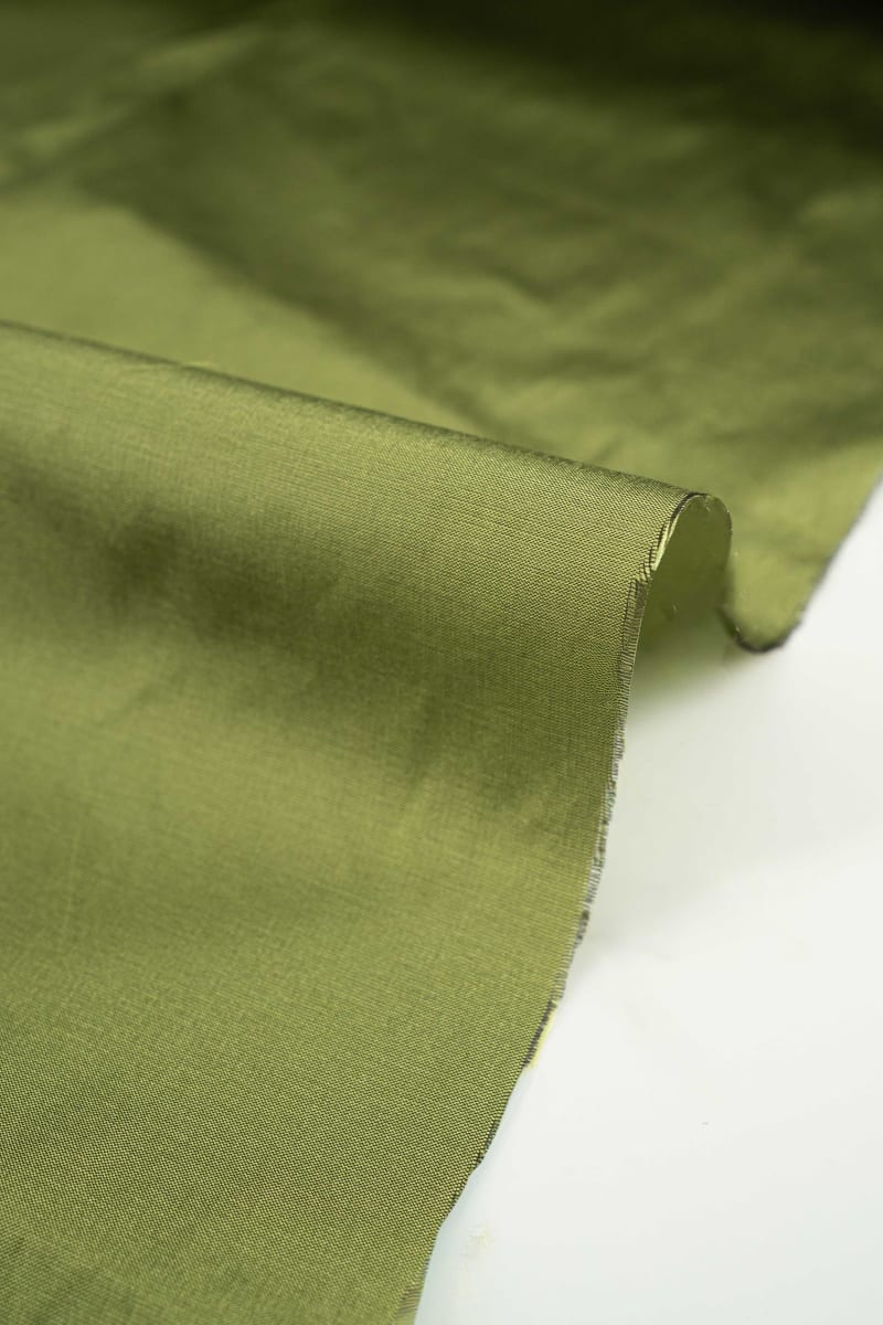 TAFETAN liso verde seco