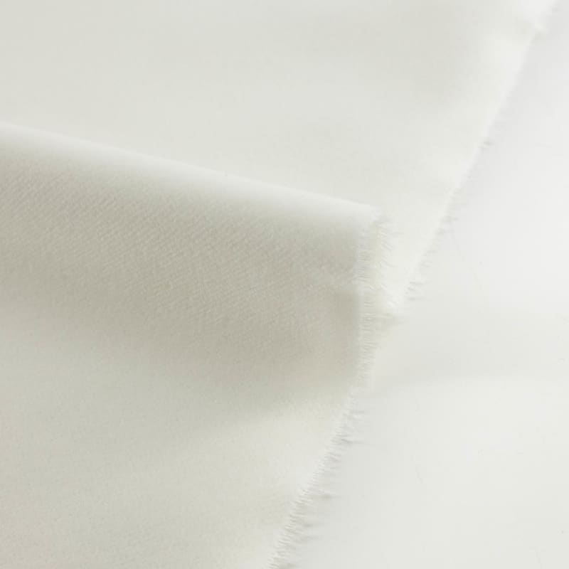 Terciopelo liso blanco roto