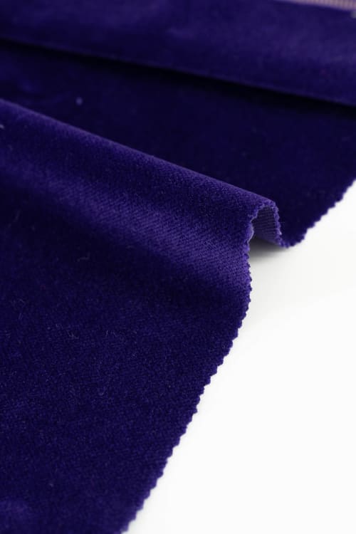 Terciopelo color morado 
