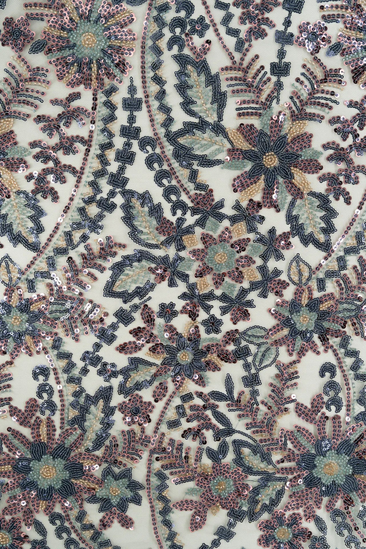 tule de strass cor pêssego à luz das velas