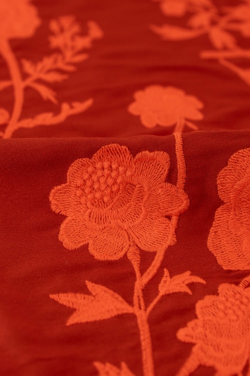 Tela con estampado color rojo