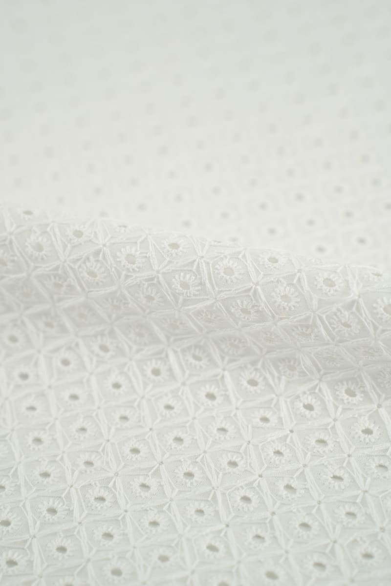 Perforado color blanco 
