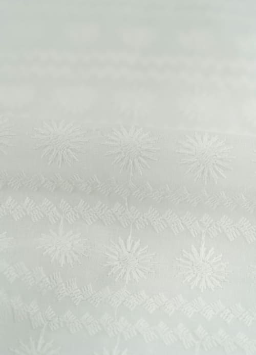 Perforado algodon blanco retama