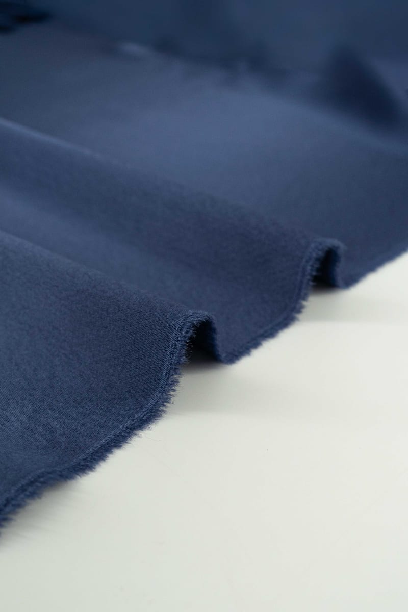 Triacetato liso azul marino