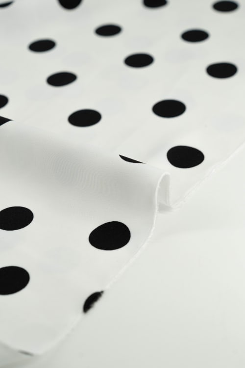 Koshibo color blanco con lunar negro de 25mm