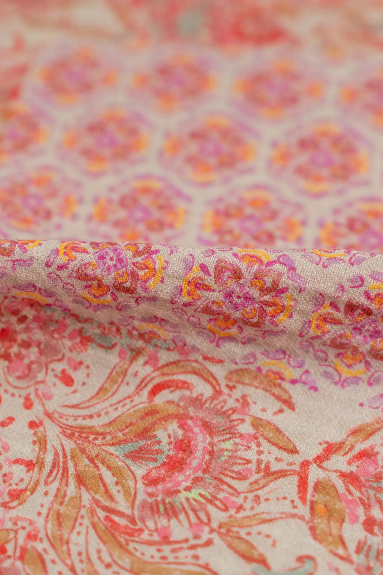 Estampado floral em seersucker