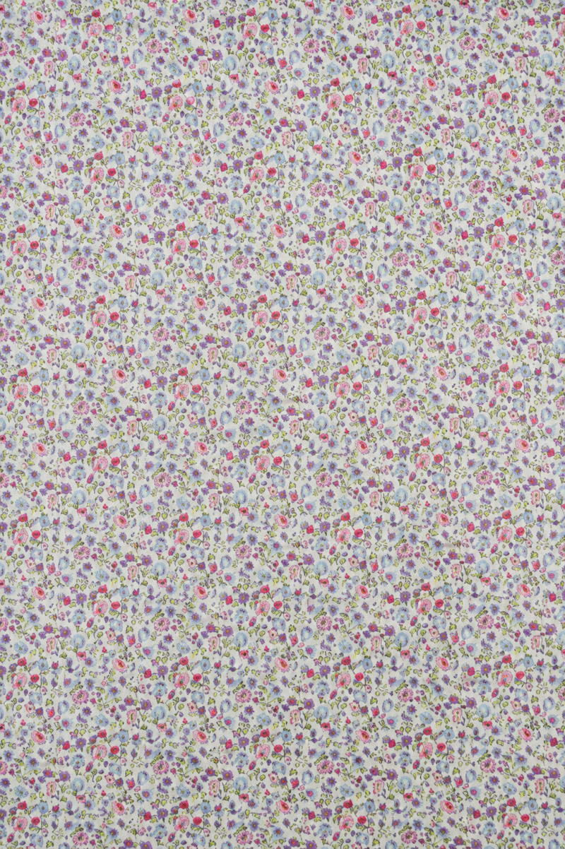 Popelín floral flores liberty morado lavanda