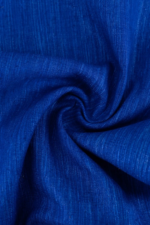 Seda natural color azul profundo