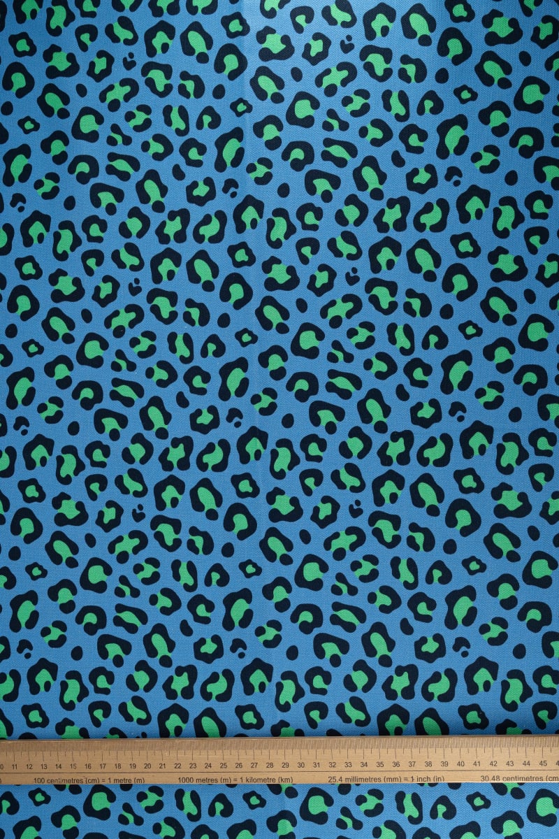Semipanamá animal print azul marino