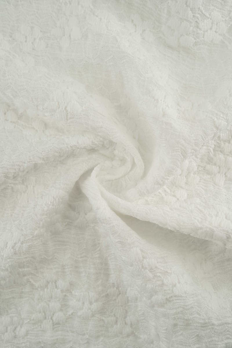 Punto floral blanco neutro