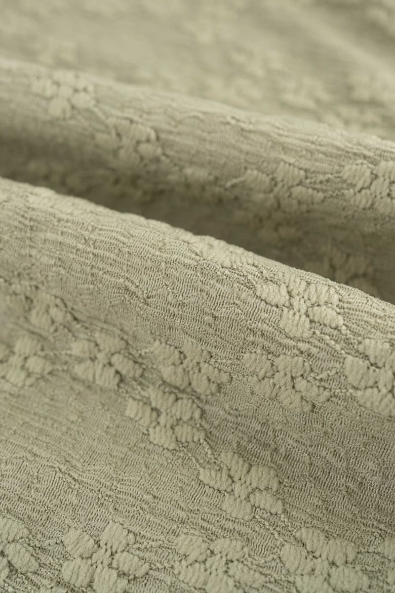Punto floral gris