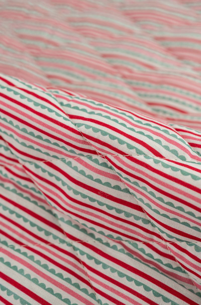 Acolchado estampado flores liberty rojo