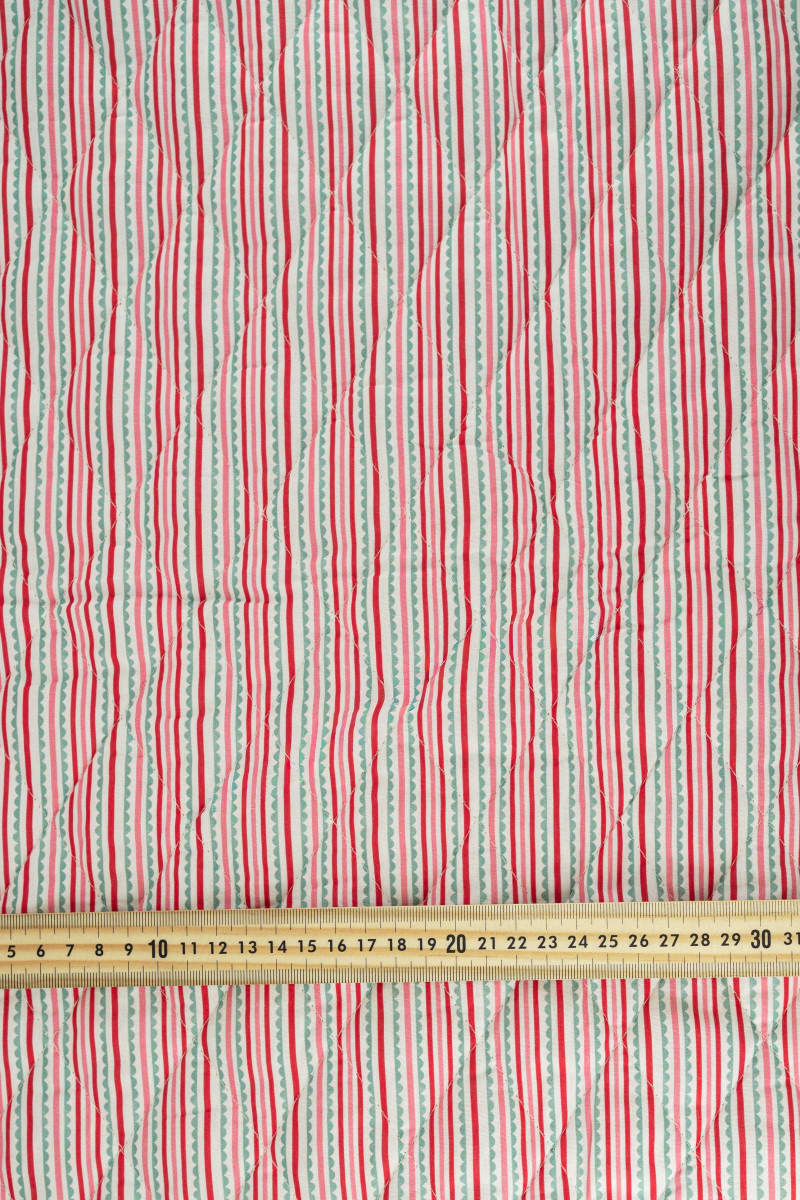 Acolchado estampado flores liberty rojo